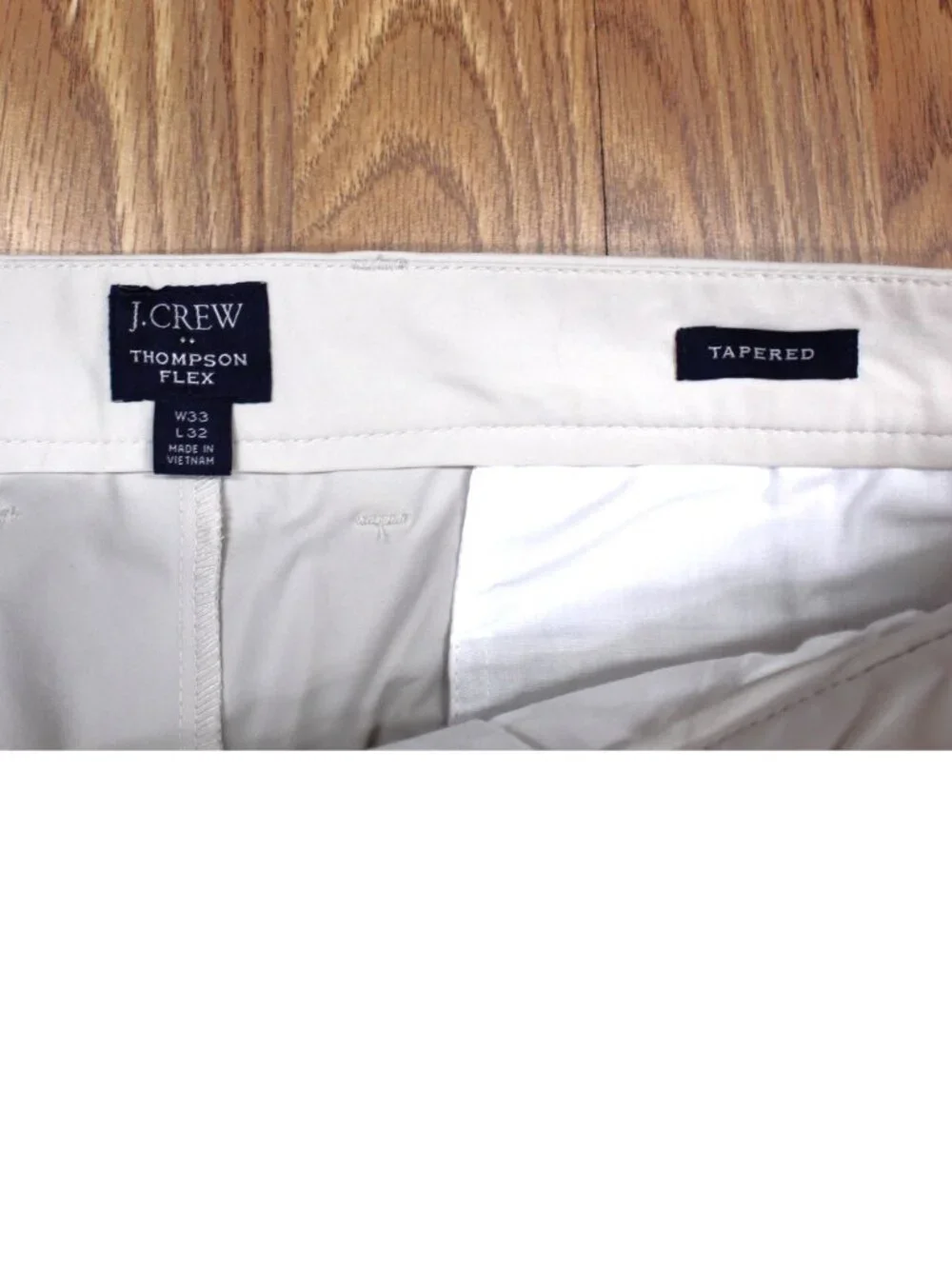 33x32 J.CREW TAPERED FIT THOMPSON FLEX POLYESTER PANTS LIGHT KHAKI Sz 33W x 32L